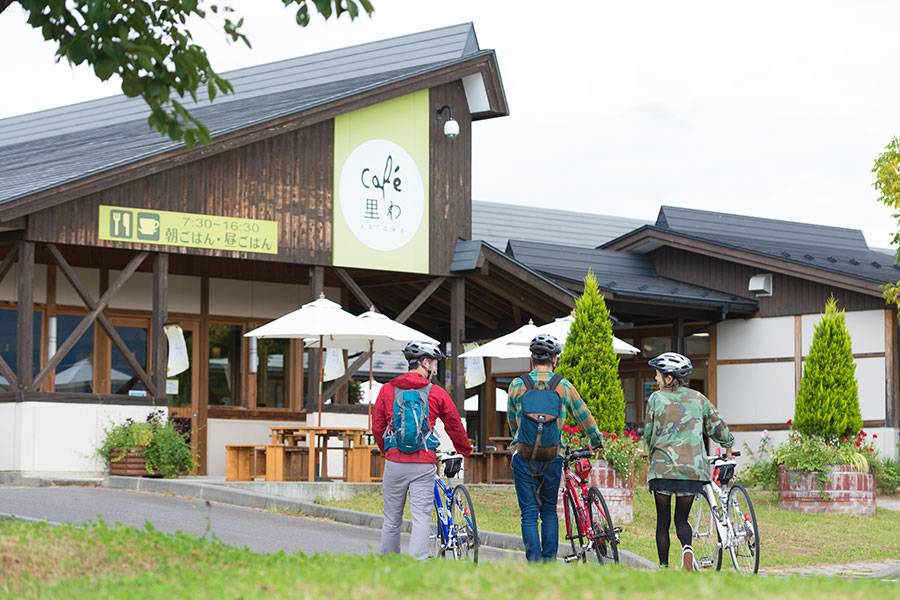 Roadside station Hana no Eki Chikumagawa 