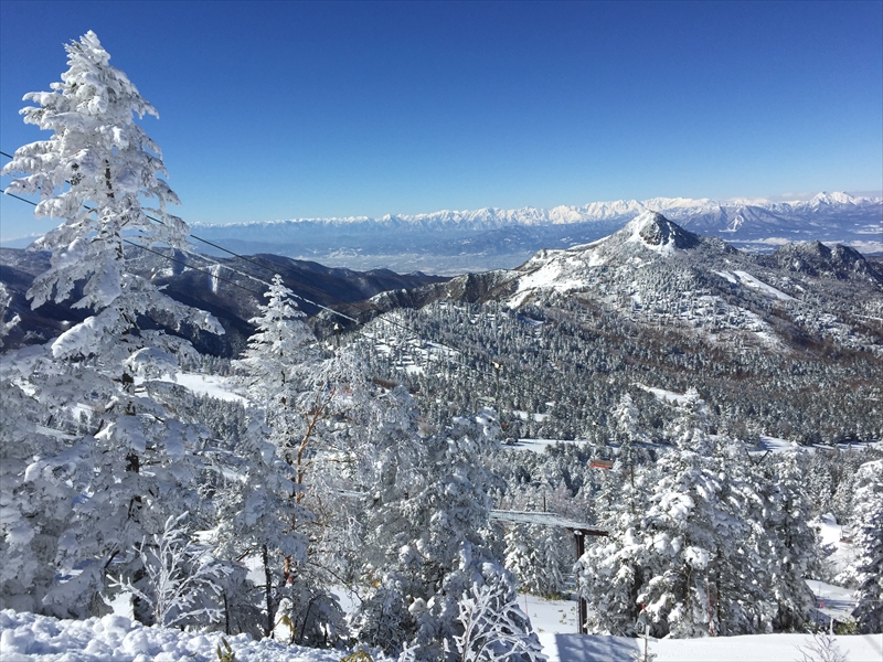絶景の大パノラマと日本一標高の高いパン屋さんがあるスキー場 信越自然郷アクティビティセンター
